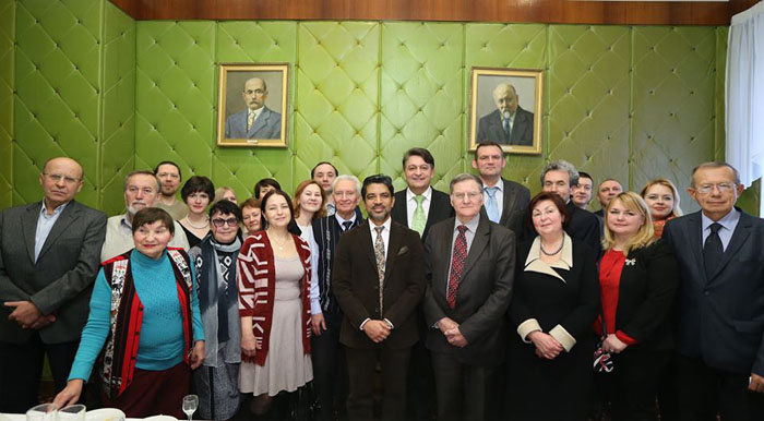 Круглий стіл